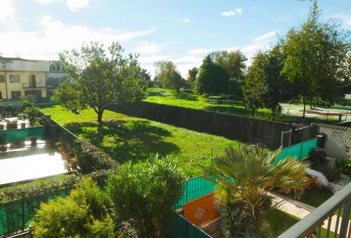 an aerial view of a yard with a swimming pool at Rovato entire apartment in the capital of Franciacorta in Rovato