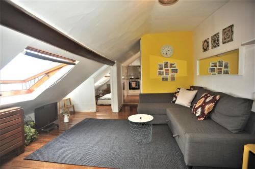 Santos - Upper Loft with River View