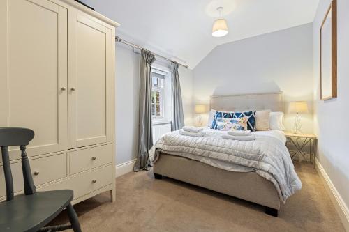 No 4 - Oak Tree Cottage - Pass the Keys photo 10