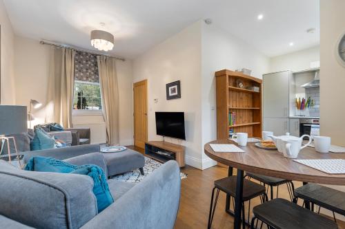 No 4 - Oak Tree Cottage - Pass the Keys photo 9