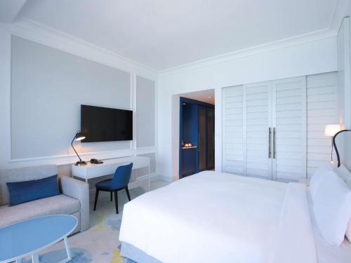 Sofitel Dubai Jumeirah Beach Image
