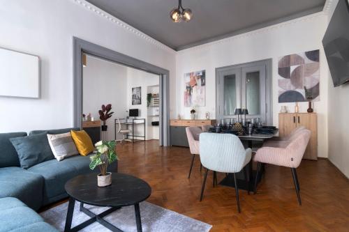 3 Bedroom - Central Superior-Flat 115m2