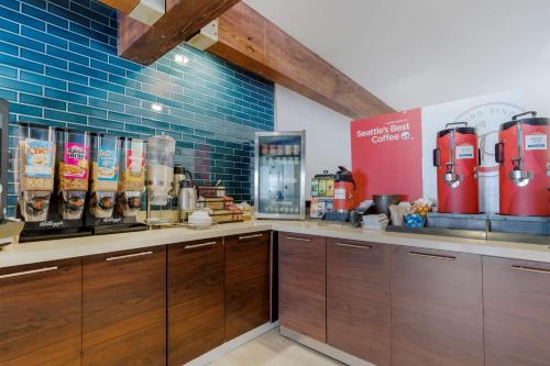 Køkken eller tekøkken på Best Western Plus Novato Oaks Inn