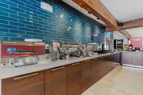 Køkken eller tekøkken på Best Western Plus Novato Oaks Inn