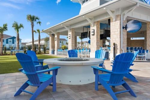 Themed house w pool & game room photo 75