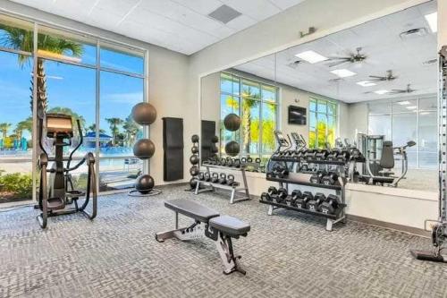 Themed house w pool & game room photo 83
