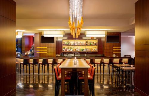 Hyatt Regency Crystal City at Reagan National Airport Image