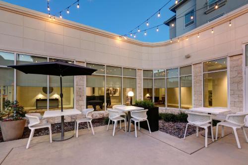 Hilton Garden Inn Dallas Arlington Image