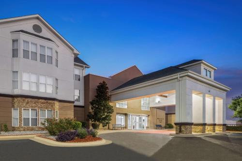 a rendering of the front of a building at Homewood Suites by Hilton Jackson-Ridgeland in Ridgeland