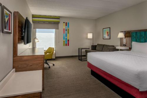 Postel nebo postele na pokoji v ubytování Hampton Inn Rehoboth Beach