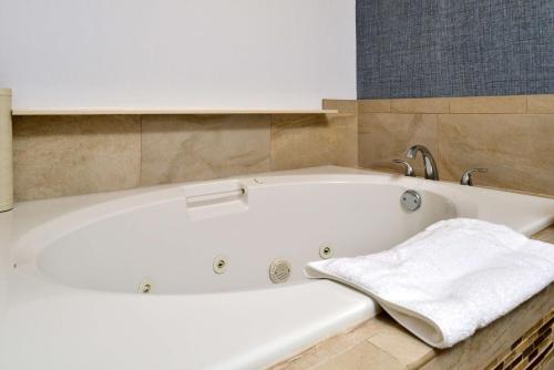 Ванная комната в Hilton Garden Inn Napa