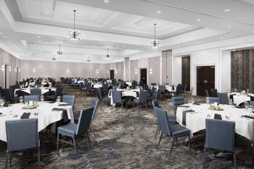 Ресторан / где поесть в Embassy Suites Atlanta - Kennesaw Town Center