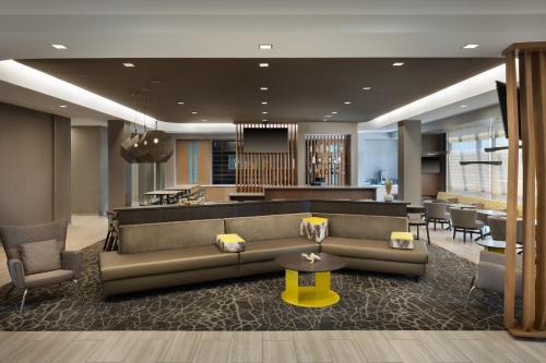 Un lugar para sentarse en Springhill Suites by Marriott Newburgh Evansville