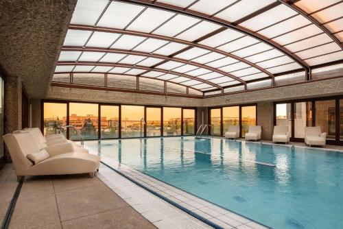 Hilton Madrid Airport photo 58