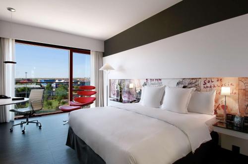 Hilton Madrid Airport photo 73