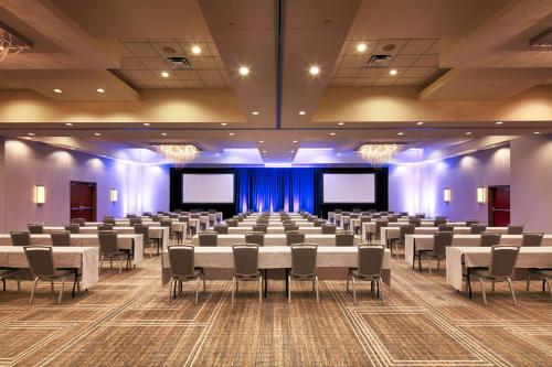Kawasan bisnes dan/atau bilik persidangan di Hilton Minneapolis Bloomington