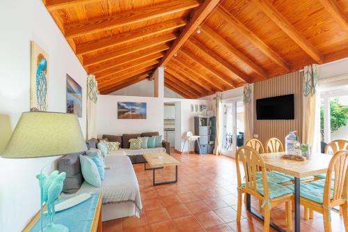Private villa with heated pool & terrace see view