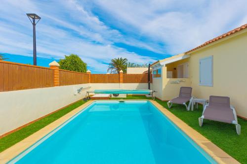 Private villa with heated pool & terrace see view