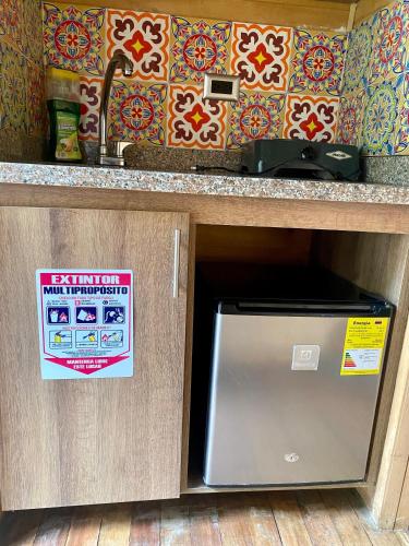 Dapur atau dapur kecil di cabañas Emuná santa elena