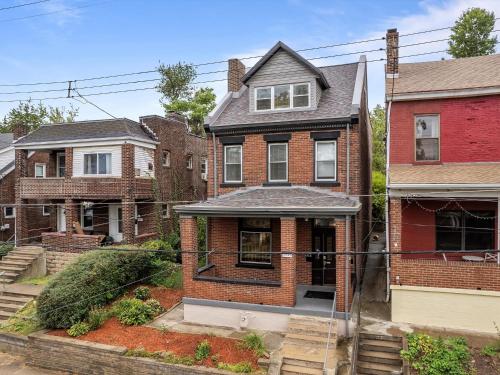 an image of a house at Oakland, Pittsburgh !C Bright and Stylish Private Bedroom with Shared Bathroom in Pittsburgh