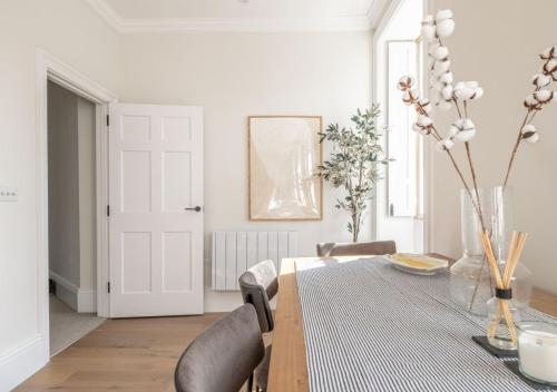 Galeriebild der Unterkunft Hitchmans Mews - Stunning 2BD in Chipping Norton! in Chipping Norton