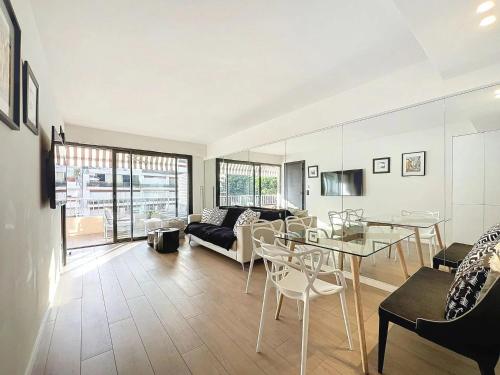 3P BETWEEN CROISETTE BEACHES AND ANTIBES STREET