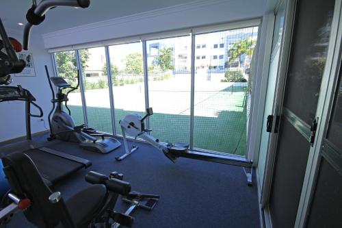 Pusat kecergasan dan/atau kemudahan kecergasan di Coolum Seaside Apartments