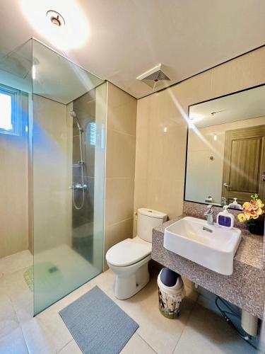 Koupelna v ubytování Twinlakes Condominium Tagaytay, LL1R Shiraz