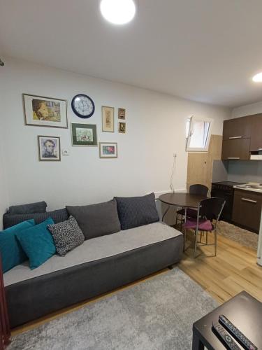 ครัวหรือมุมครัวของ Apartman Maja