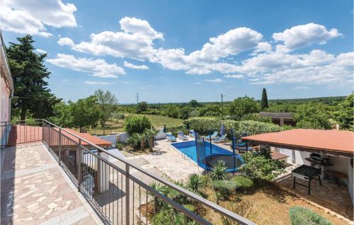 Fotografie z fotogalerie ubytování 5 Bedroom Lovely Home In Kuzinici v destinaci Divšići