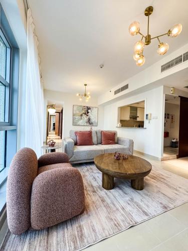 Burj Khalifa View Apartment 10 min Walking to Dubai Mall