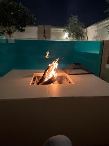 ドバイにあるLuxurious Villa 5BHK with Pool BBQ and Full Time Housemaid Assistance - live inのギャラリーの写真