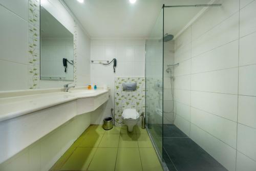 Koupelna v ubytování White Lilyum Hotel - All Inclusive