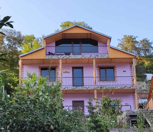 Violet guest house