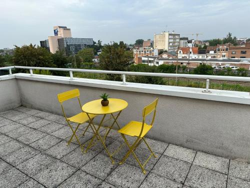 Appartement avec grande terrasse et parking