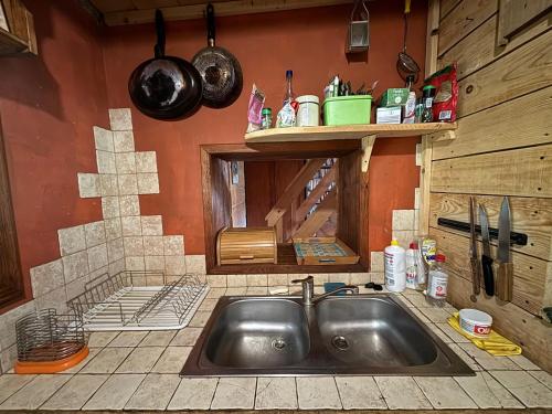 Dapur atau dapur kecil di Slow House