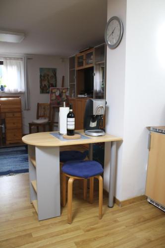 Dapur atau dapur kecil di Souterain Appartement 19 min zu Fuß Downtown