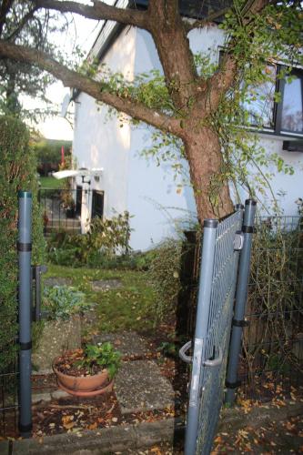 Taman di luar Souterain Appartement 19 min zu Fuß Downtown