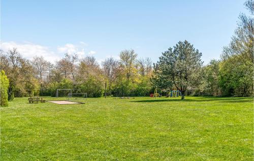 Κήπος έξω από το 3 Bedroom Gorgeous Home In Slagelse