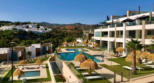 Modern garden apartment by Cabopino golf