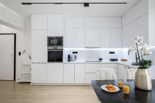 Glyfada Golden Residence - 3 bedroom - Greecing