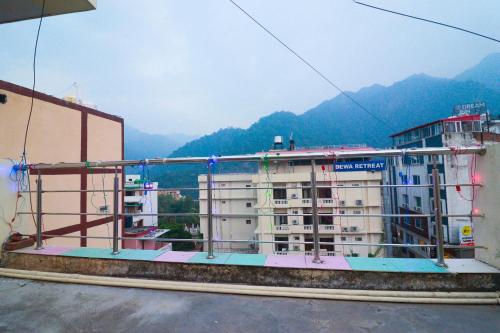 Uma vista da montanha tirada do cama e café (B&B) 