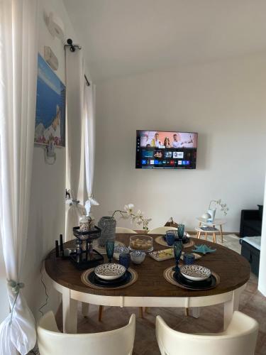 Μια τηλεόραση ή/και κέντρο ψυχαγωγίας στο Casa Luca - Zambrone-Tropea