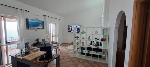 Μια τηλεόραση ή/και κέντρο ψυχαγωγίας στο Casa Luca - Zambrone-Tropea