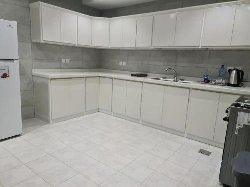 Η κουζίνα ή μικρή κουζίνα στο New Luxury Three Room Appartment