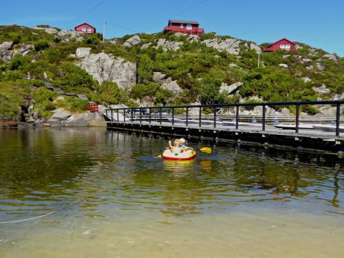 Gallery image of Hagland Lille Haugesund 8x Ferienhaus incl Motorboot in Hagland