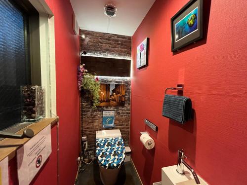 Fotografie z fotogalerie ubytování 西陣之郷 NISHIJIN NO SATO "Kyoto's Best, 77 installations! 100yrs Off Grid Amazing Smart Townhouse" v Kjótu