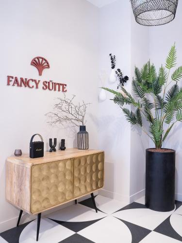 Host Inn Fancy Sūite photo 25