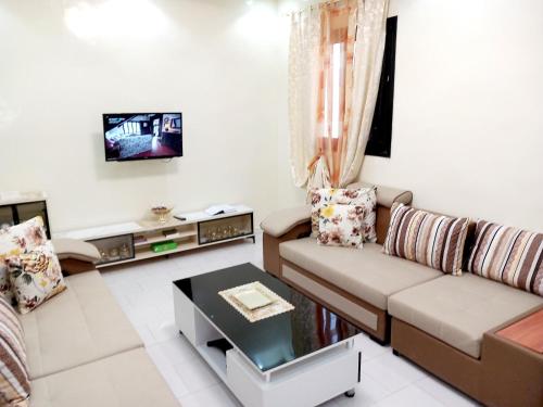 TV a/nebo společenská místnost v ubytování Appartement Neuf HLM6 High Standard idéal pour Vacanciers