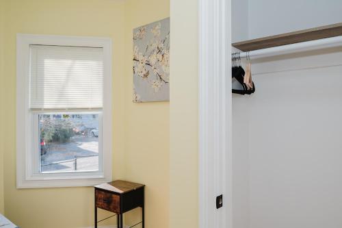 Gambar di galeri bagi 14-1- 3BR Milton -Cozy Apt near Blue Hills Museum di Milton